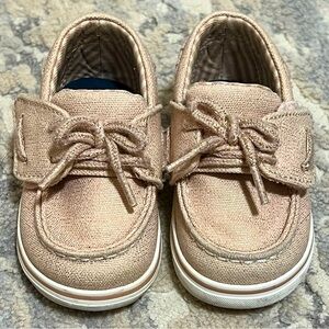 Sperry top-sider blush metallic color.